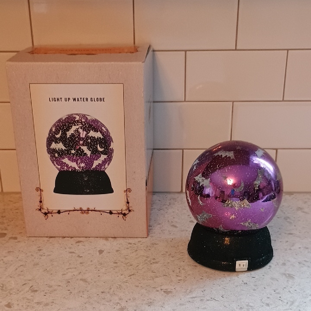 Cracker Barrell Halloween Moon And Bats Purple Light Up Water Globe